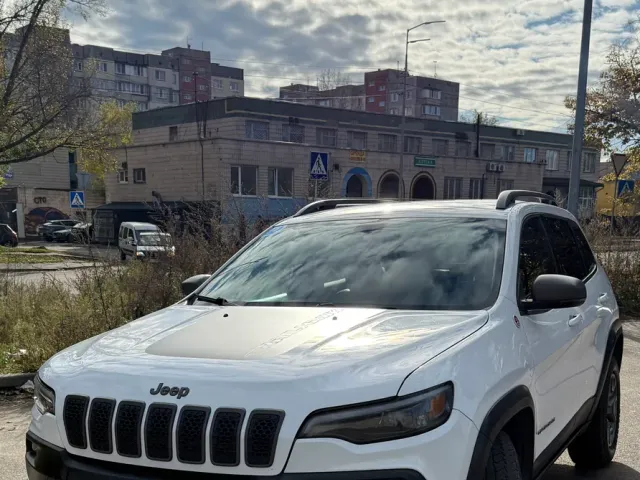 Jeep Cherokee - фото 5