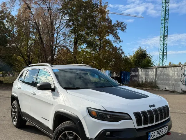 Jeep Cherokee - фото 1