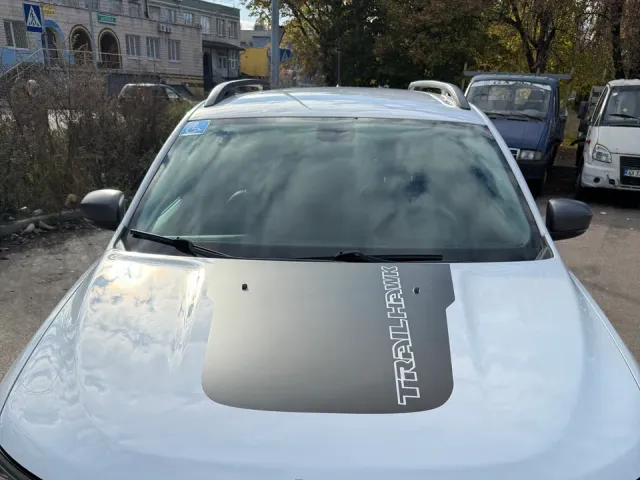 Jeep Cherokee - фото 2