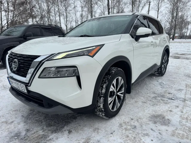 Nissan Rogue - фото 1