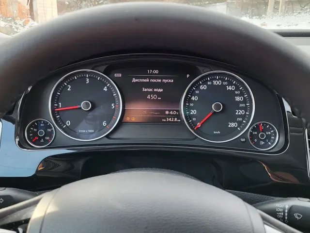 Volkswagen Touareg - фото 4