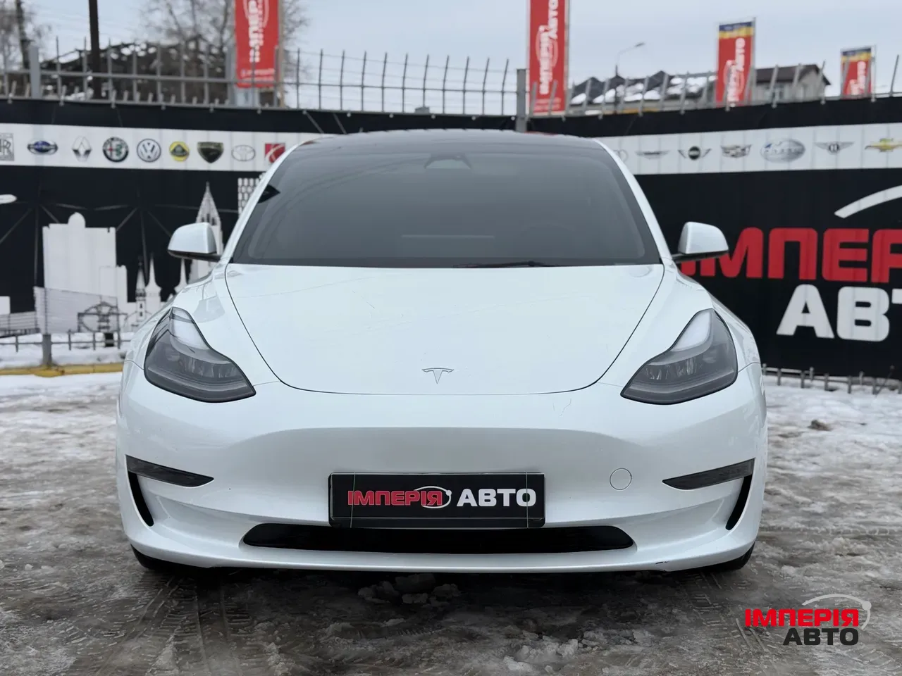 Tesla Model 3 - фото 3