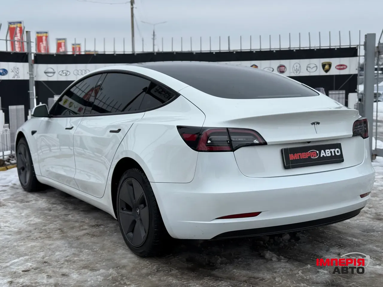 Tesla Model 3 - фото 5