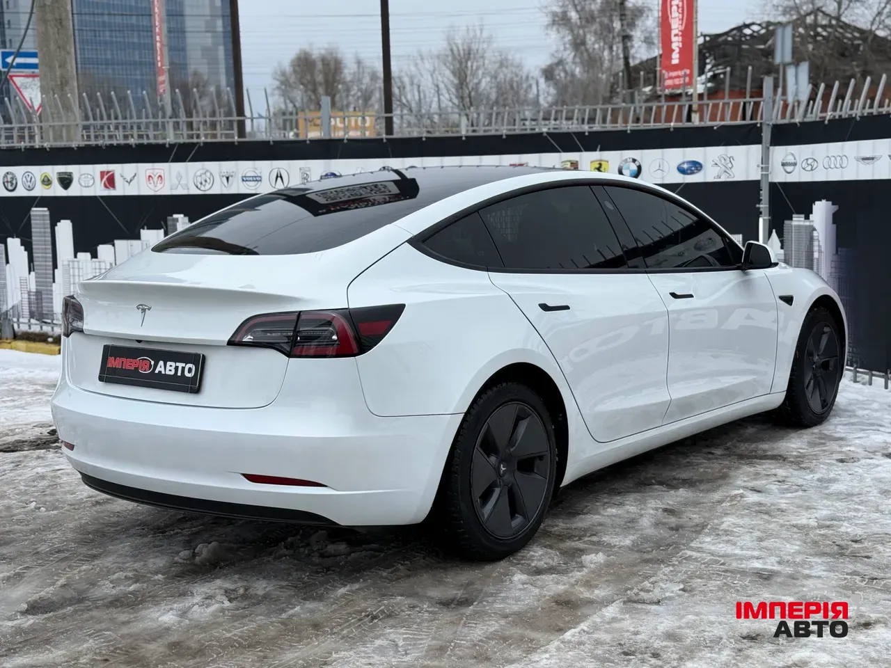 Tesla Model 3 - фото 6