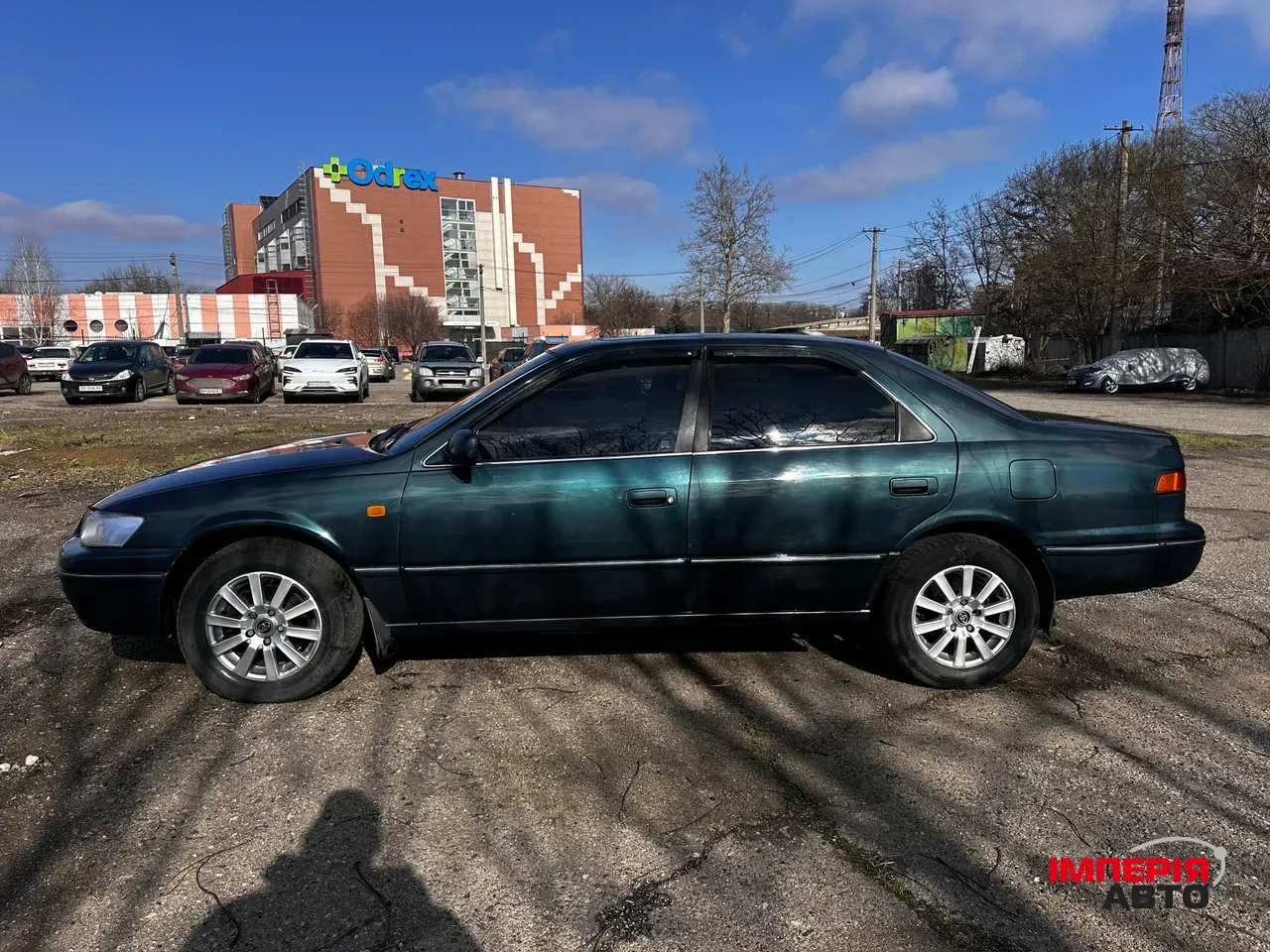 Toyota Camry - фото 2