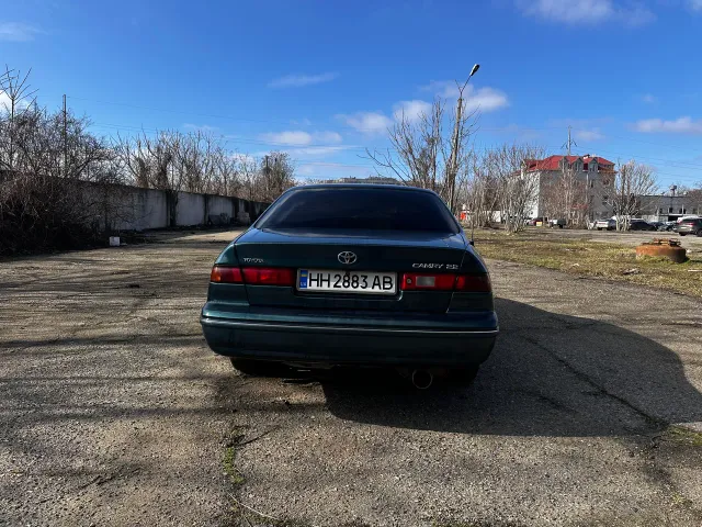 Toyota Camry - фото 4