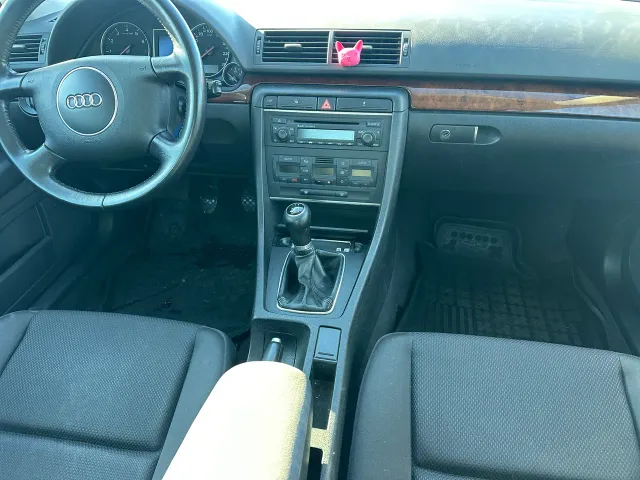 Audi A4 - фото 3