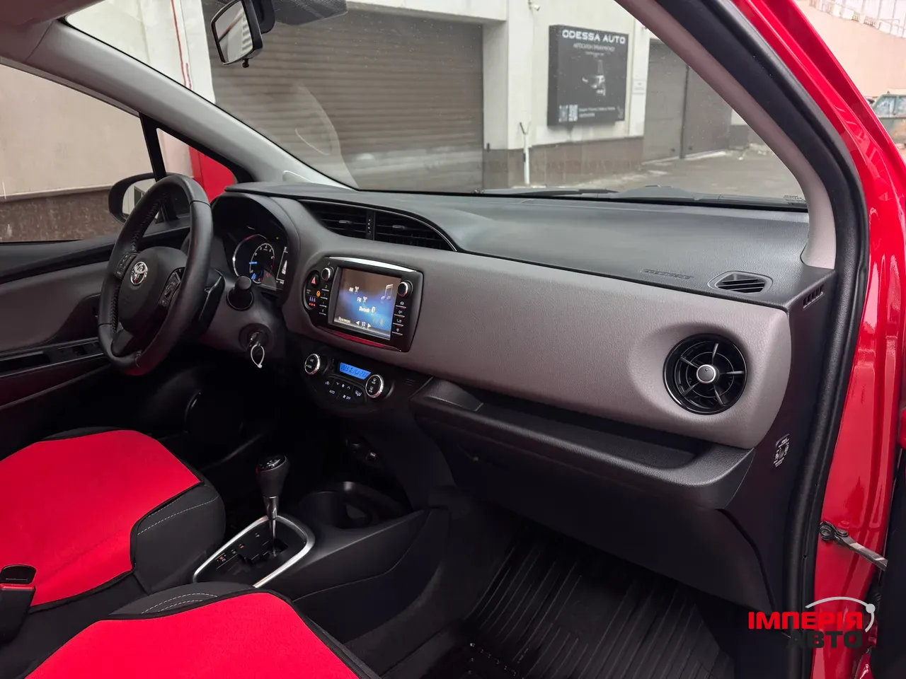 Toyota Yaris - фото 13