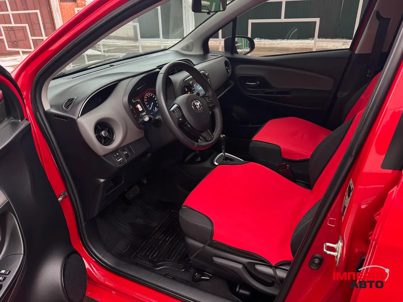 Toyota Yaris - фото 8