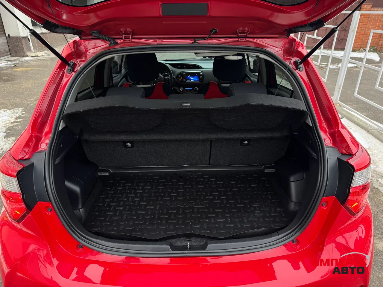 Toyota Yaris - фото 10