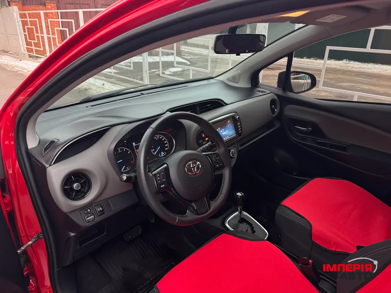 Toyota Yaris - фото 9