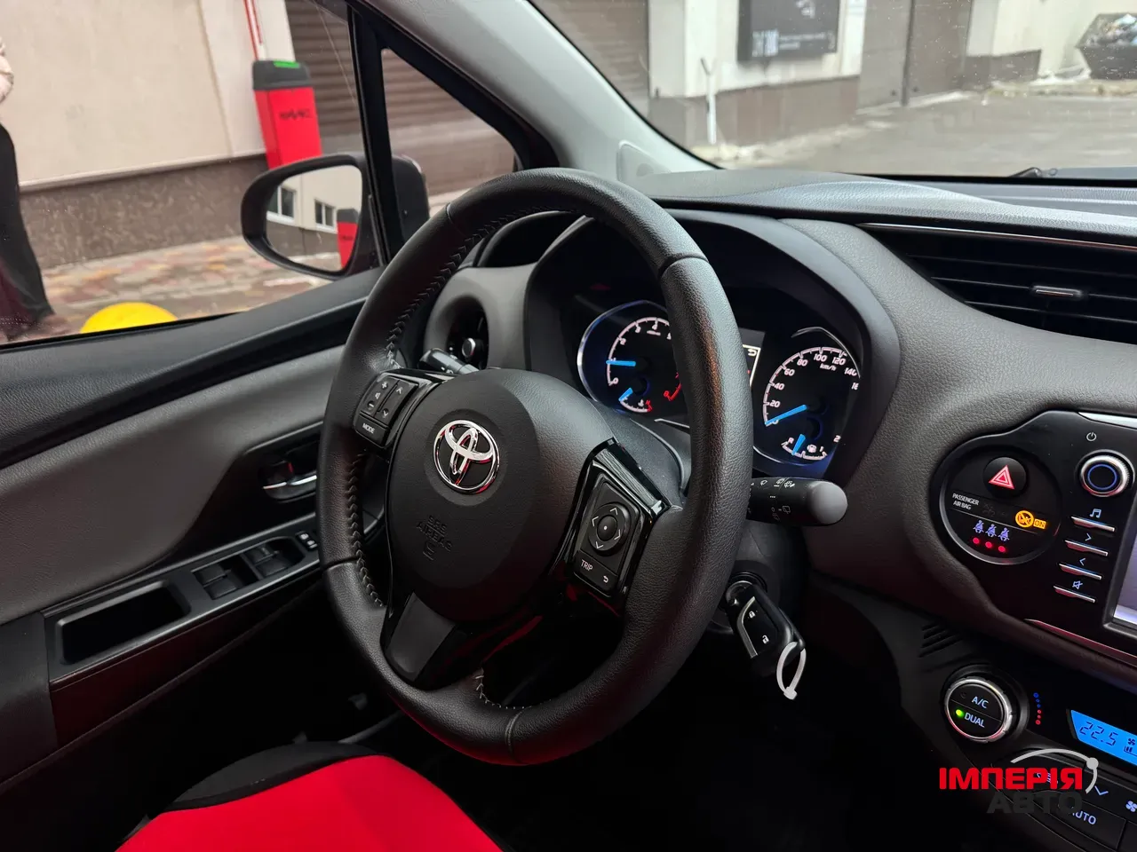 Toyota Yaris - фото 14