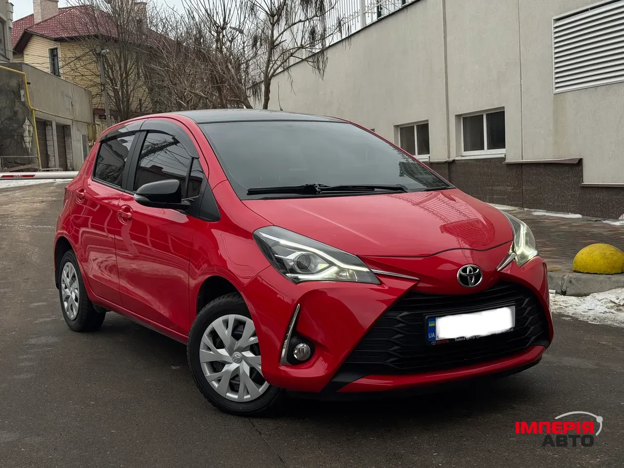 Toyota Yaris - фото 1