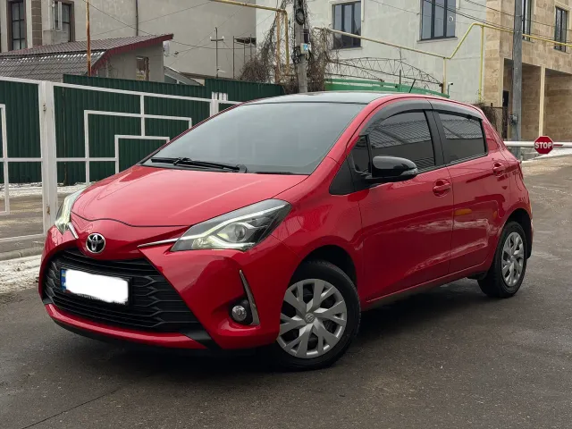 Toyota Yaris - фото 2