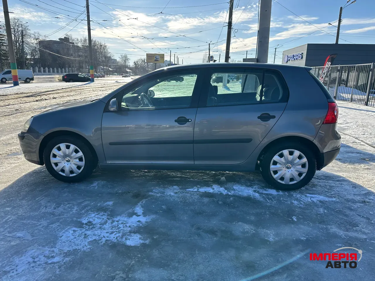 Volkswagen Golf - фото 6