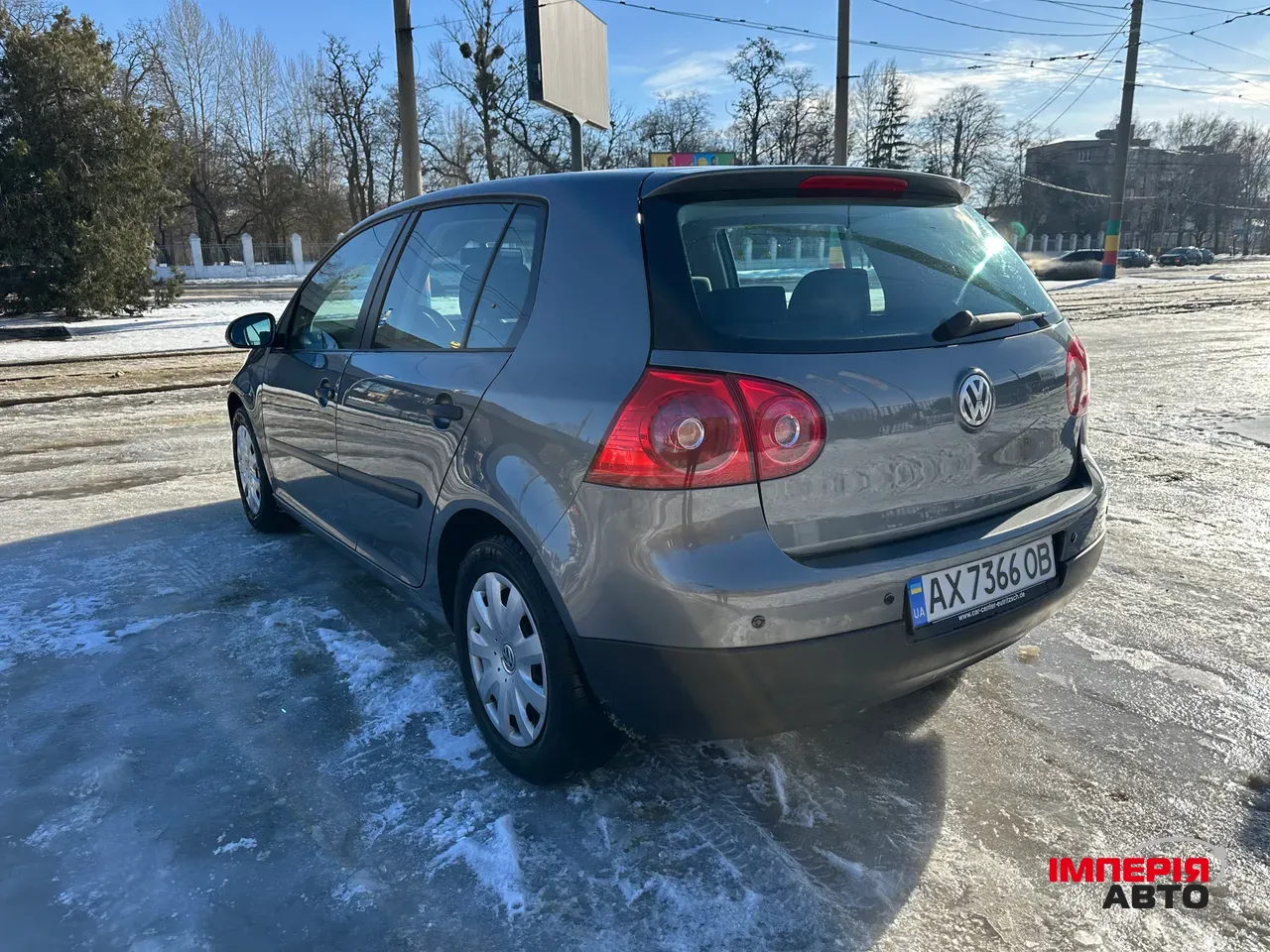 Volkswagen Golf - фото 5