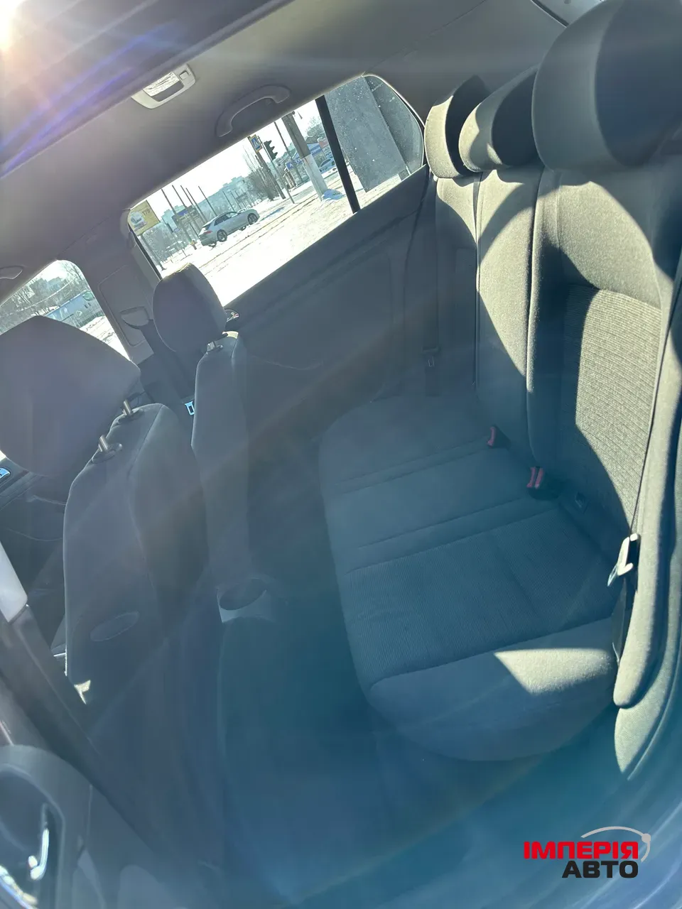 Volkswagen Golf - фото 10