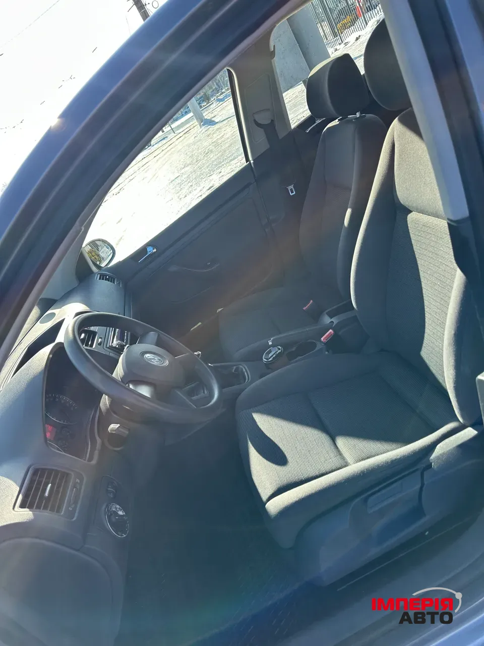 Volkswagen Golf - фото 9