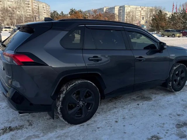 Toyota RAV4 - фото 2