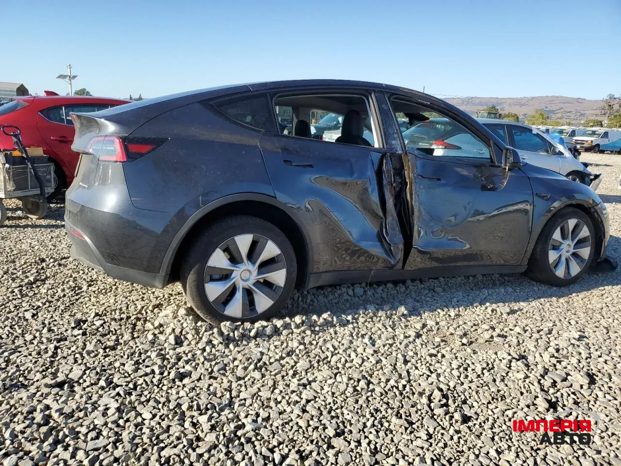 Tesla Model Y - фото 4