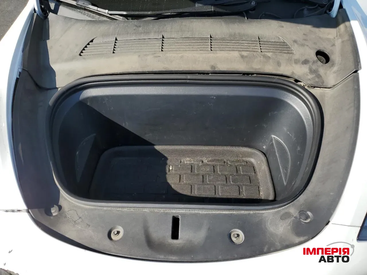 Tesla Model Y - фото 3