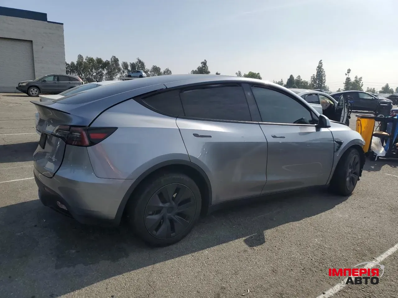 Tesla Model Y - фото 2