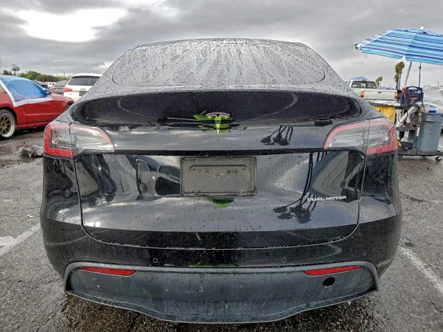 Tesla Model Y - фото 3