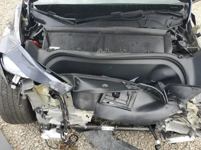 Tesla Model Y - фото 5