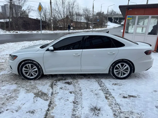 Volkswagen Passat - фото 4