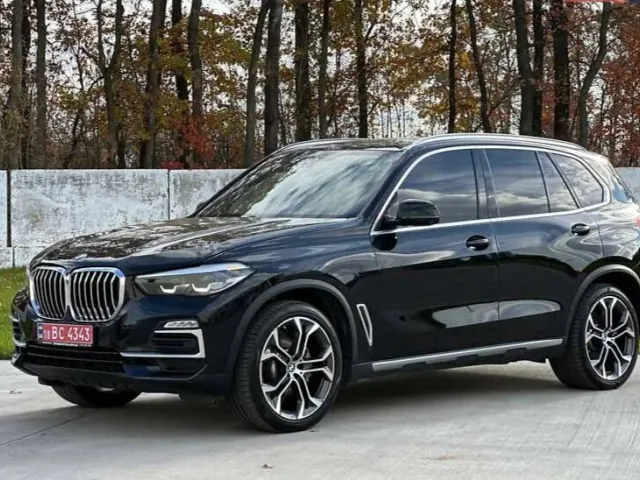 BMW X5 - фото 1
