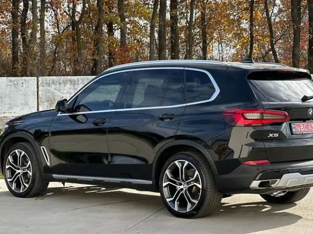 BMW X5 - фото 4