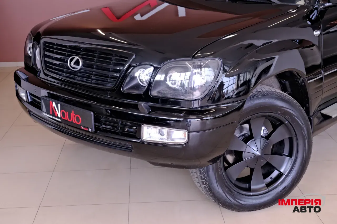 Lexus LX - фото 2