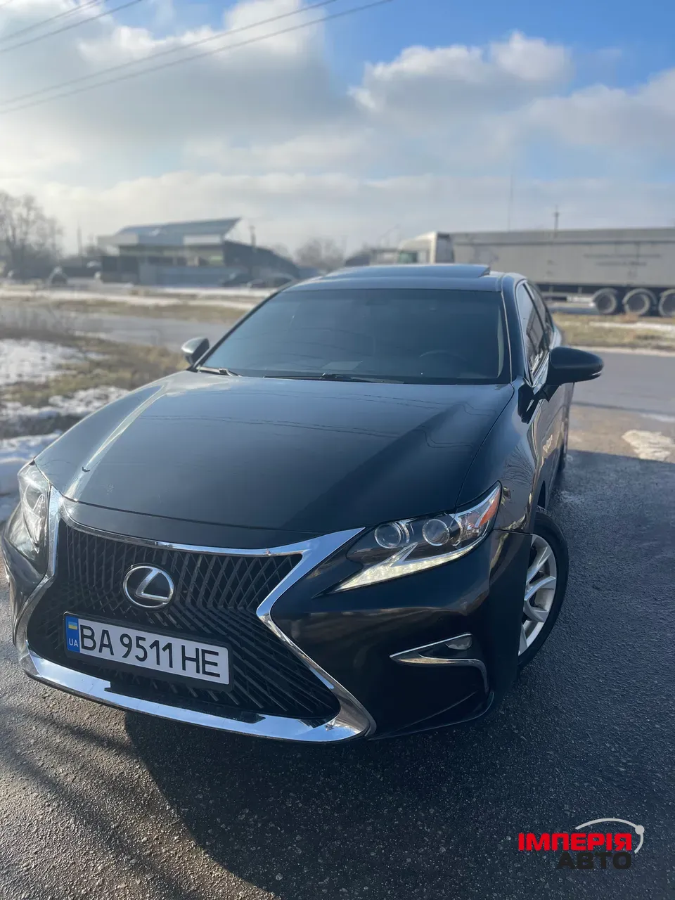 Lexus ES - фото 1