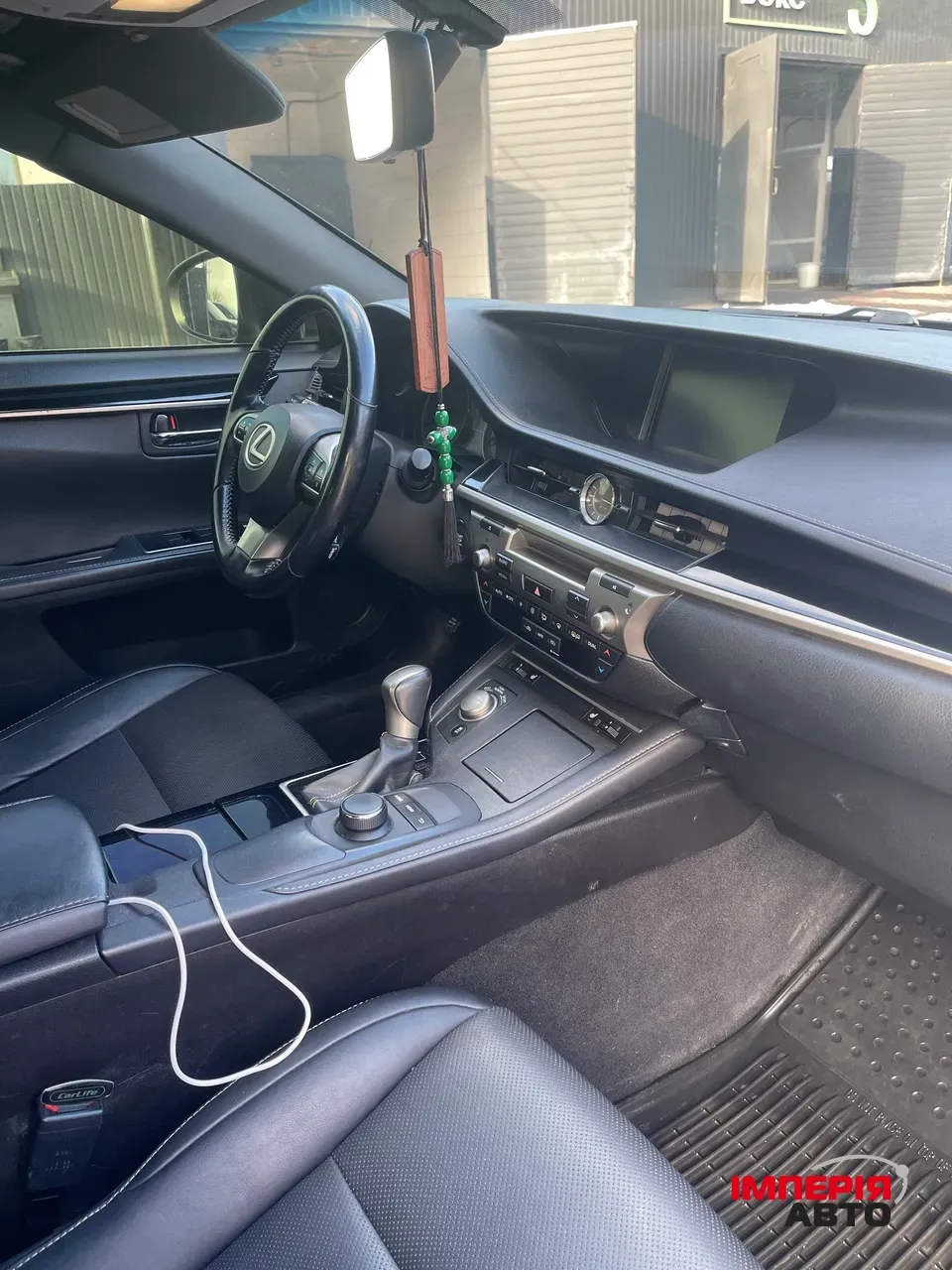 Lexus ES - фото 13