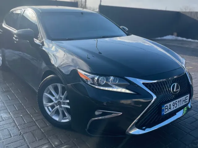Lexus ES - фото 5