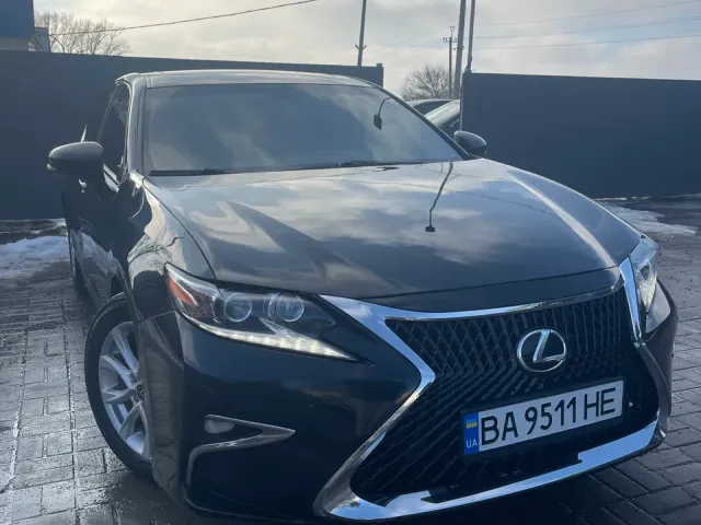 Lexus ES - фото 4