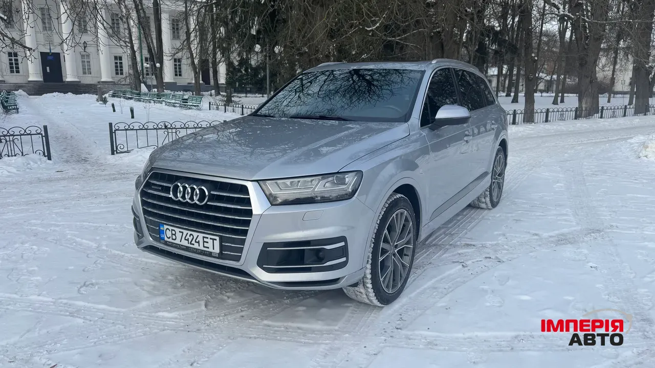 Audi Q7 - фото 1