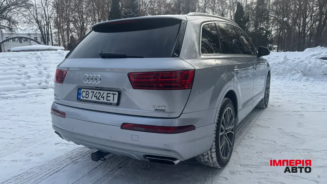 Audi Q7 - фото 5