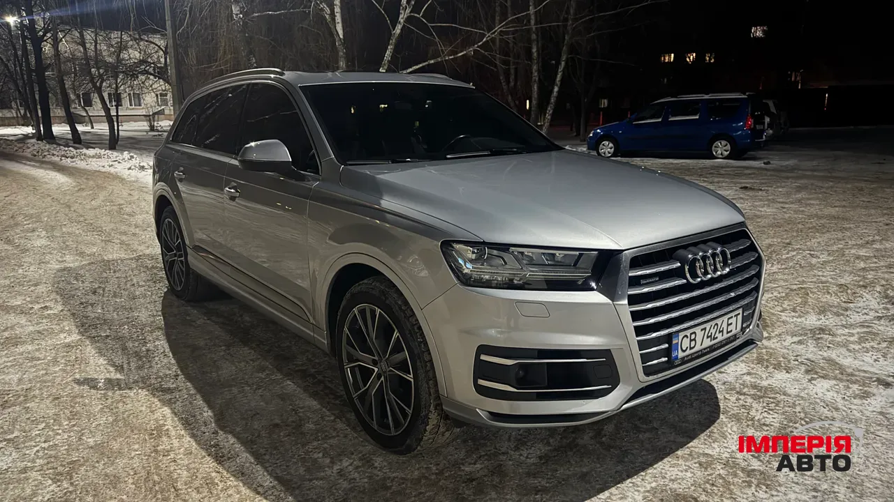 Audi Q7 - фото 12