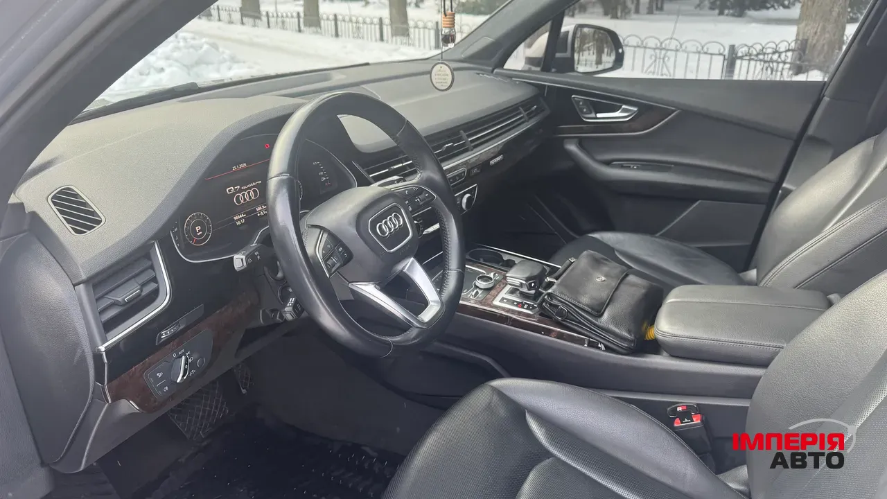 Audi Q7 - фото 7