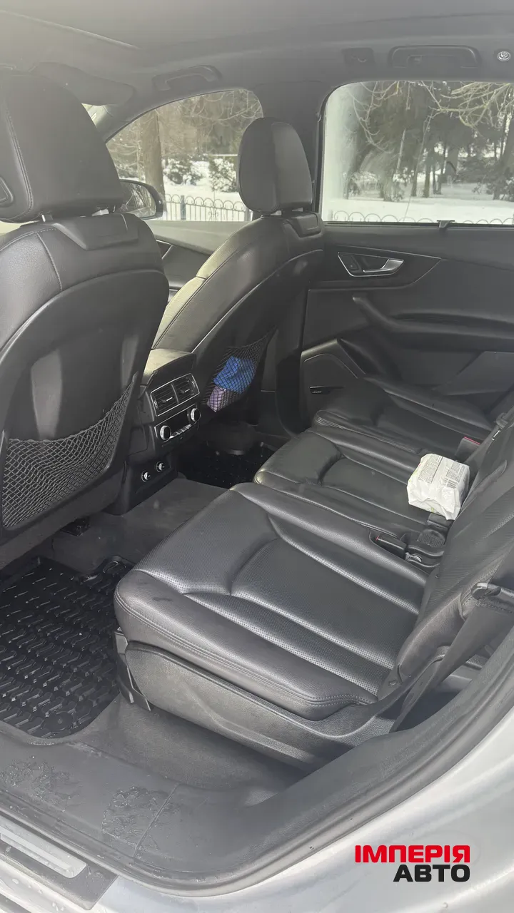 Audi Q7 - фото 10