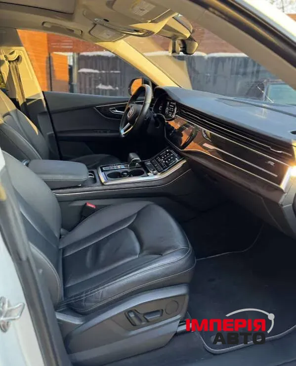 Audi Q8 - фото 9