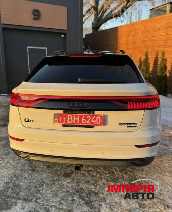 Audi Q8 - фото 7