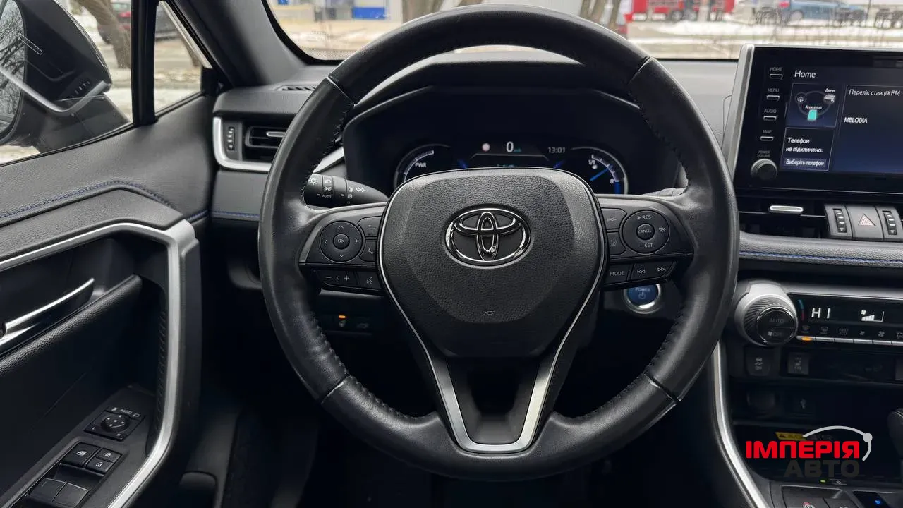 Toyota RAV4 - фото 14