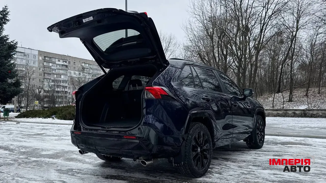Toyota RAV4 - фото 10