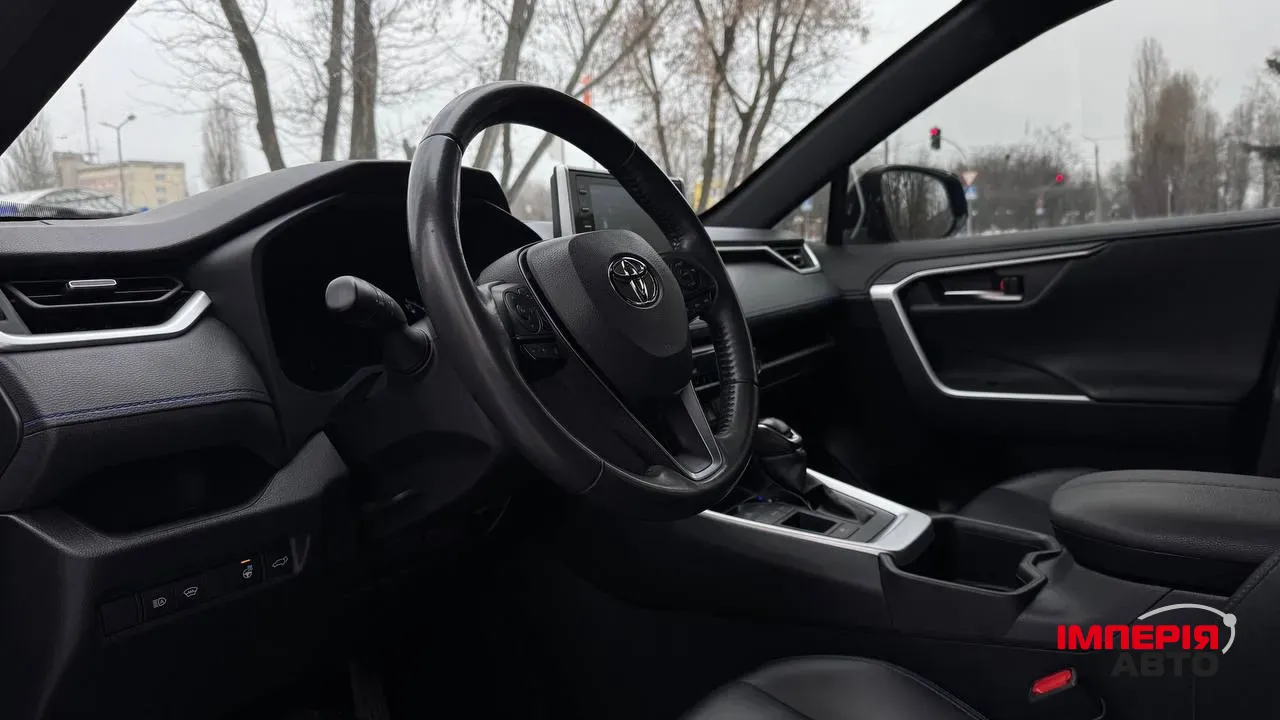 Toyota RAV4 - фото 20