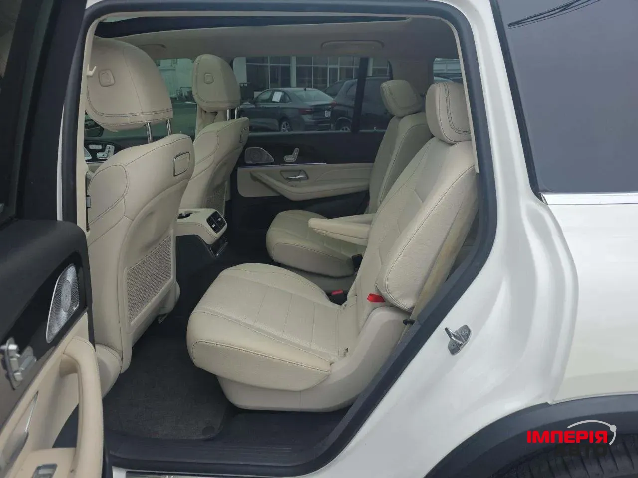 Mercedes-Benz GLS - фото 9