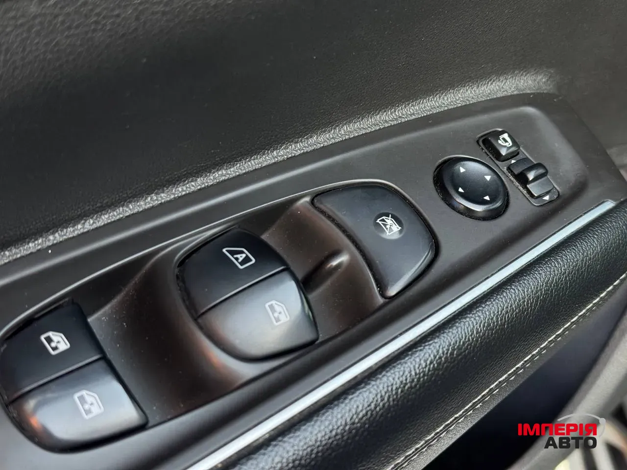 Renault Koleos - фото 17