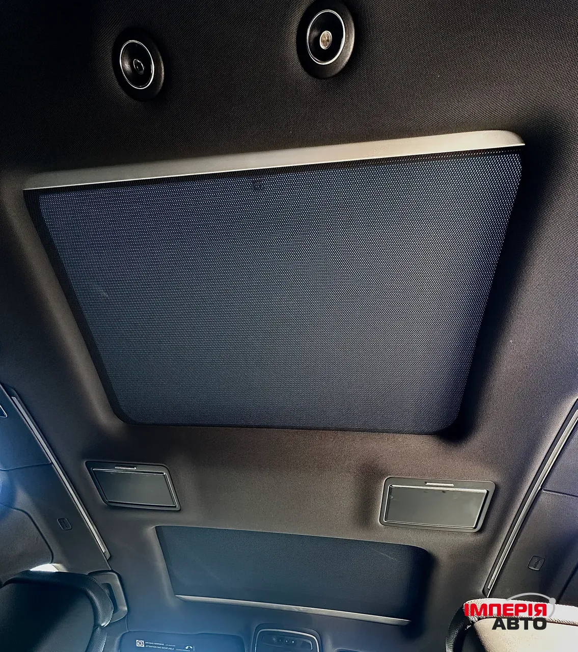 Audi A8 - фото 12