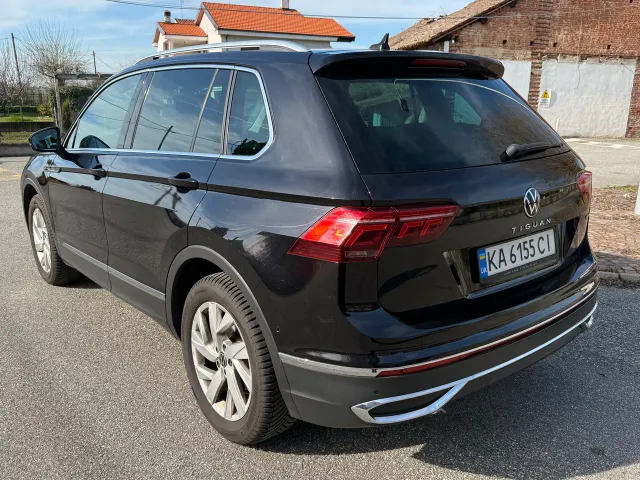 Volkswagen Tiguan - фото 4